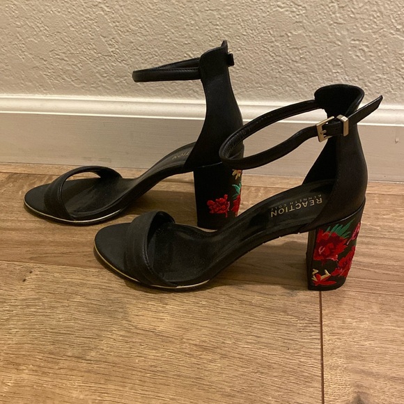 Kenneth Cole Reaction High Heels with Embroidery - size 8 - Picture 1 of 5